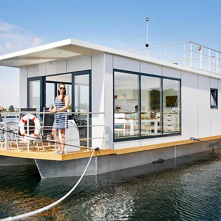 Hausboot Well - Husbad Well * Rendbjerg