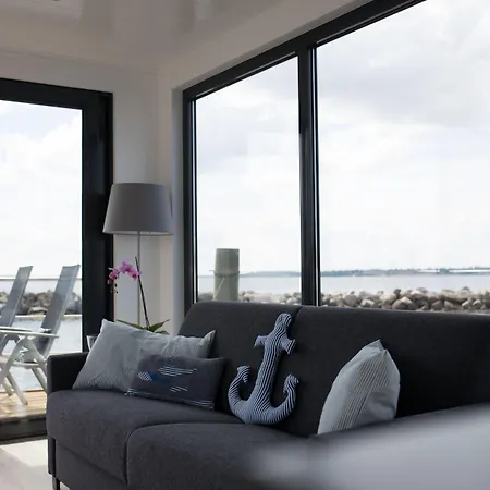 Hausboot Well - Husbad Well * Egernsund