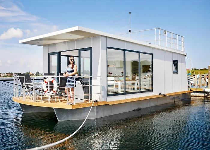 Hausboot Well - Husbad Well * Egernsund