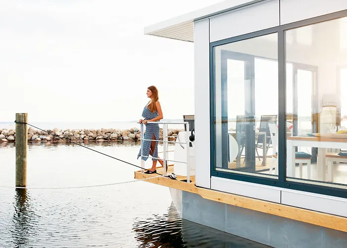 Hausboot Well - Husbad Well * Egernsund