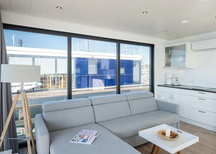 Nyaraló Hausboot Well - Husbad Well *